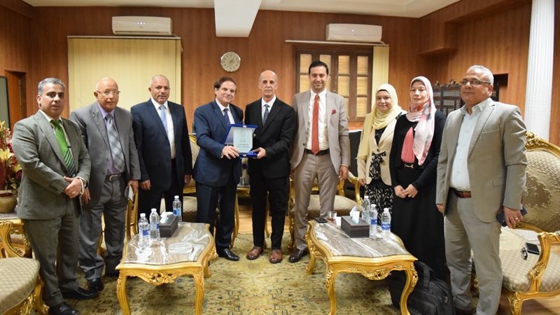 رئيس جامعة بنى سويف
