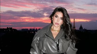 إطلالة ياسمين صبري الساحرة في أسبوع الموضة بباريس برعاية Balmain