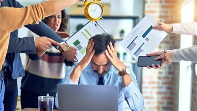 ضغوط العمل وأثرها على الصحة النفسية وطرق التغلب عليها