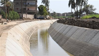 الحياة على حافة الهوية.. أهالي قنا يستغيثون من تبطين الترع بالصلب: مفيش حواجز