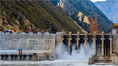 نهر تحت الضغط