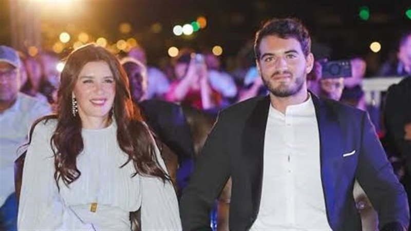 غادة عادل ونجلها