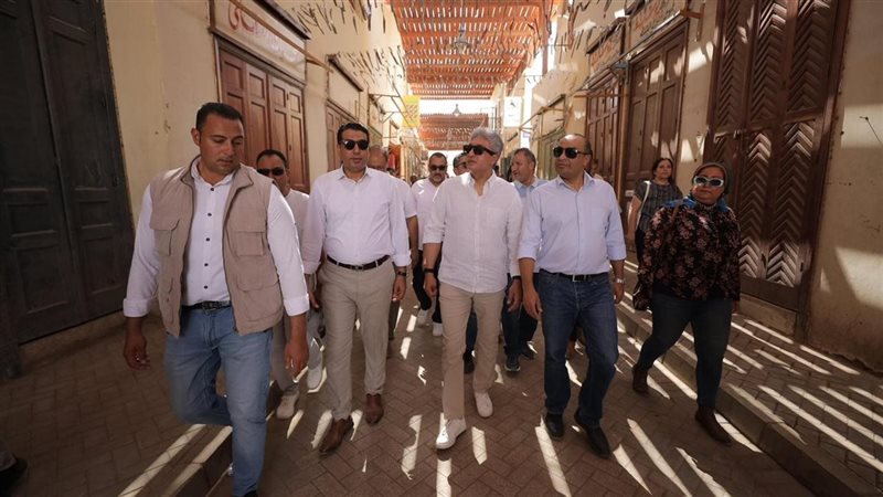 وزير السياحة والآثار