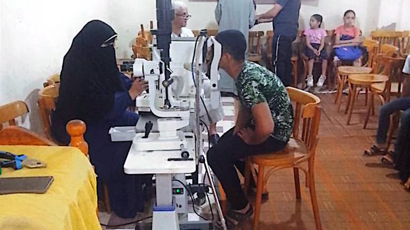 الكشف على 400 مواطن