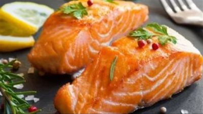 تجنبها بعد تناول السمك.. أطعمة ومشروبات تفسد الهضم وتؤذي المعدة 	