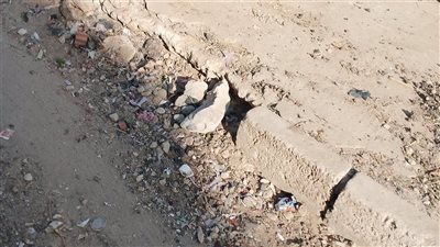 كورنيش كوبري البخاري بالزرقا يتحول إلى معاناة يومية للأهالي بسبب الإهمال