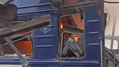 طائرة روسية بدون طيار تقصف قطار ركاب بأوكرانيا.. وإصابة العشرات (فيديو)