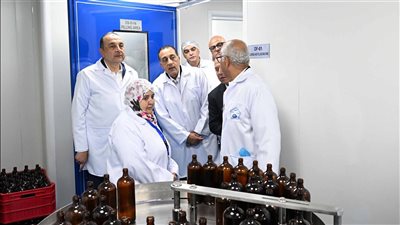 رئيس الوزراء يفتتح مصنع لإنتاج الخامات الدوائية وآخر للمطهرات