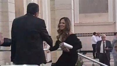 إدوارد وداليا البحيري أول الحاضرين لحفل زفاف نجل الفنان هاني رمزي |صور