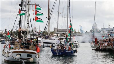 إسرائيل ترحل 137 ناشطًا مشاركًا في أسطول الصمود العالمي
