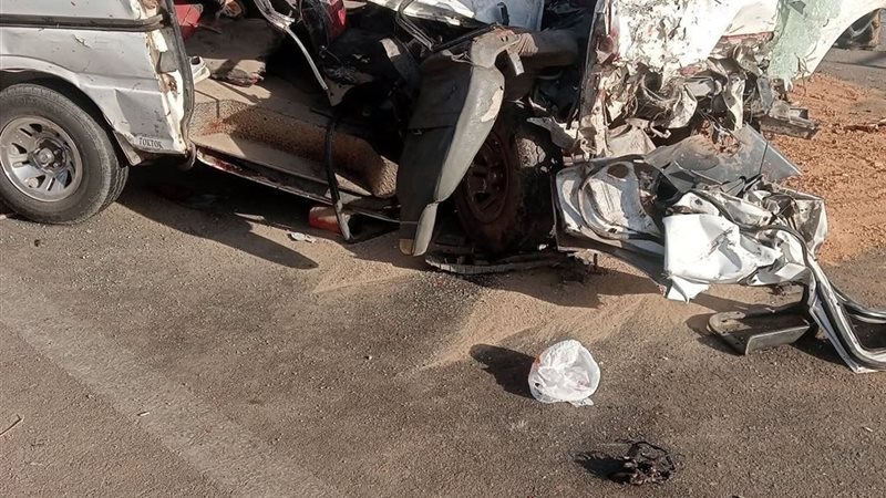 انقلاب ميكروباص بالطريق