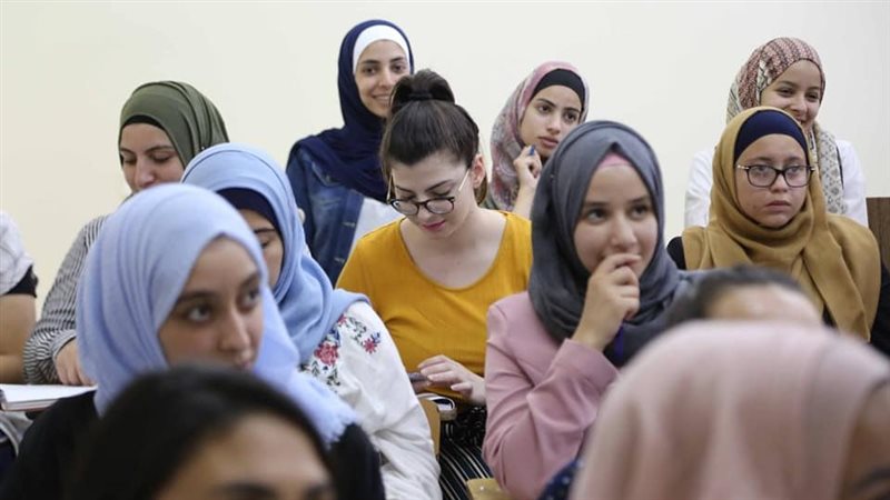 محاضرة بالجامعة