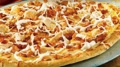 بيتزا تشيكن رانش: طريقة سهلة وسريعة لتحضير البيتزا في المنزل