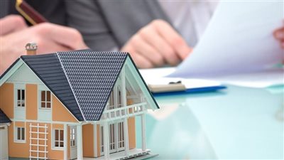 ما حكم العمل بالسمسرة لتسهيل عملية البيع ؟ .. الإفتاء توضح