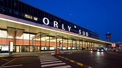إلغاء 40% من الرحلات وتأجيل آلاف المسافرين بسبب عطل مفاجئ بمطار باريس أورلي 