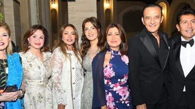 بعد حفل زفاف نجله.. إلهام شاهين تهنئ الفنان هاني رمزي 