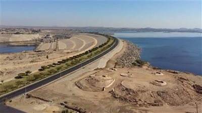 ما تأثير التعديات بفرع رشيد في قدرة النهر على مواجهة الفيضان ؟