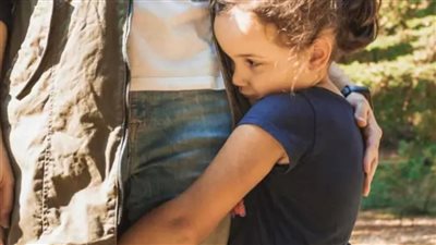 كيف تساعدين طفلك الخجول على كسر الحاجز الاجتماعي بثقة؟