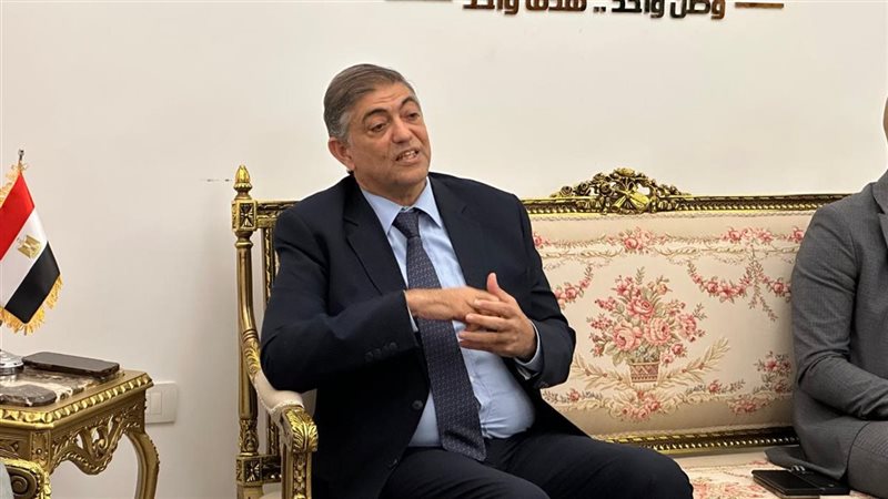 هشام عبد العزيز