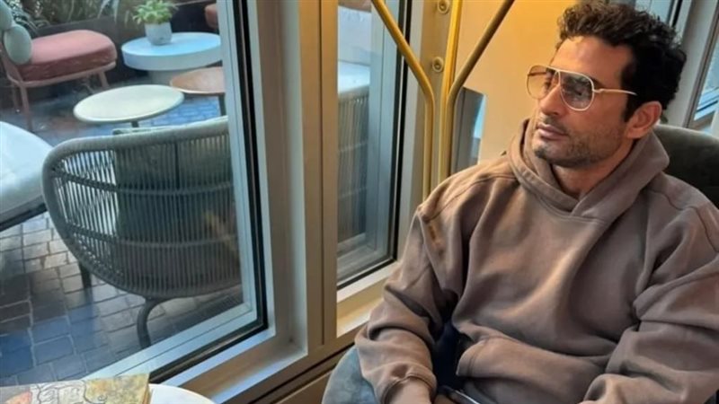 الفنان عمرو سعد