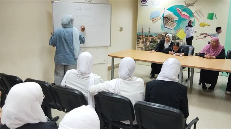 جانب من الندوة