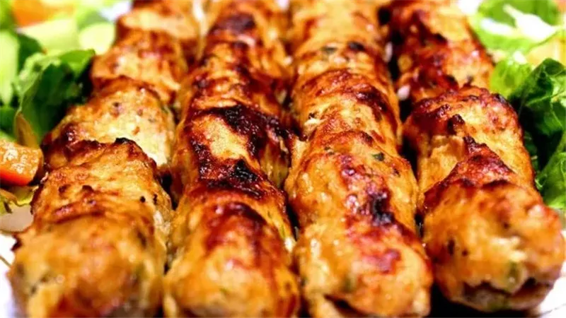 كفتة الدجاج المفروم: