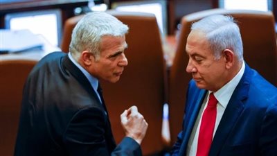 لابيد: سأوفر شبكة أمان لنتنياهو لضمان تنفيذ صفقة ترامب مع حماس 