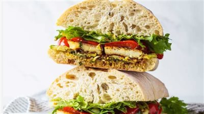 جربي ساندويتش الحلوم بالخضار.. وصفة بسيطة بطعم المطاعم! 