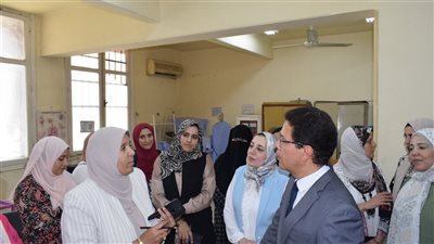 رئيس جامعة بنها يتفقد سير العملية التعليمية بالمعهد الفنى للتمريض