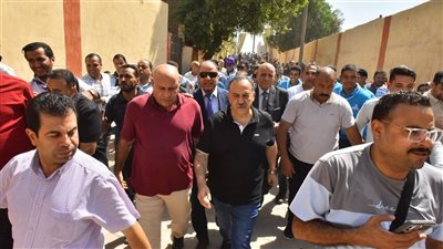 محافظ أسيوط يفتتح المرحلة الأولى من تطوير منطقة المصلى بإعادة تأهيل 180 منزلًا