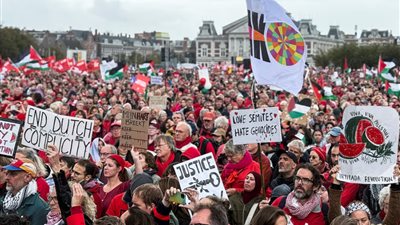 ربع مليون متظاهر في أمستردام يطالبون بوقف حرب غزة واتخاذ اجراءات أكثر صرامة 