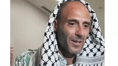 ناشط إيطالي أعلن إسلامه بعد اعتقاله ضمن أسطول الصمود العالمي