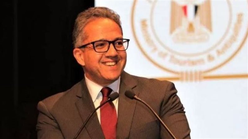 «خالد العناني» مرشح