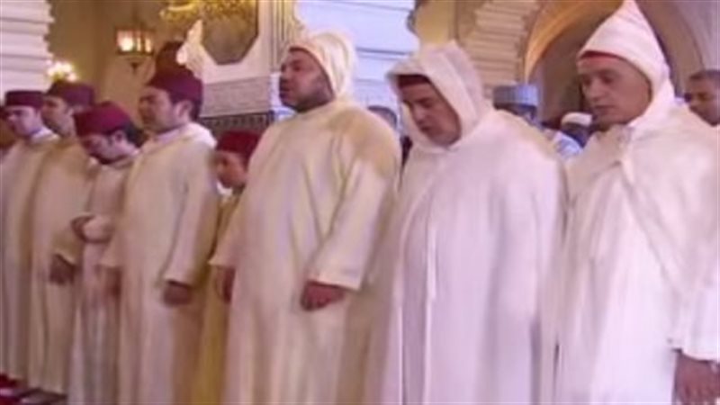 إرسال اليدين في الصلاة
