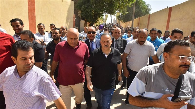 محافظ أسيوط 