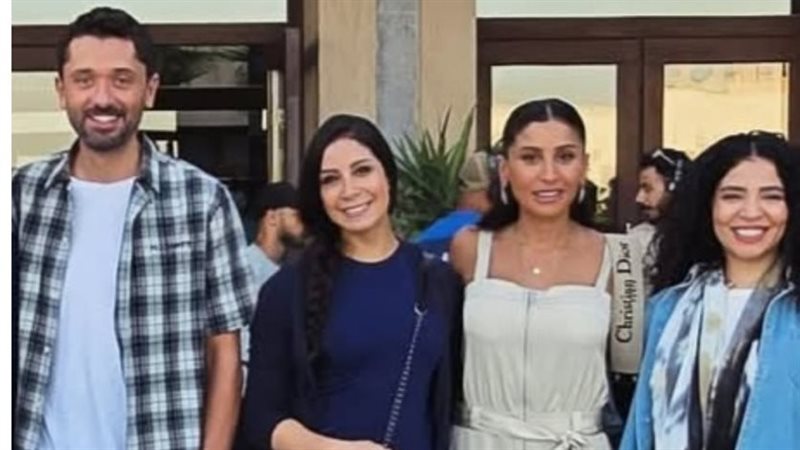 أبطال فيلم طلقني