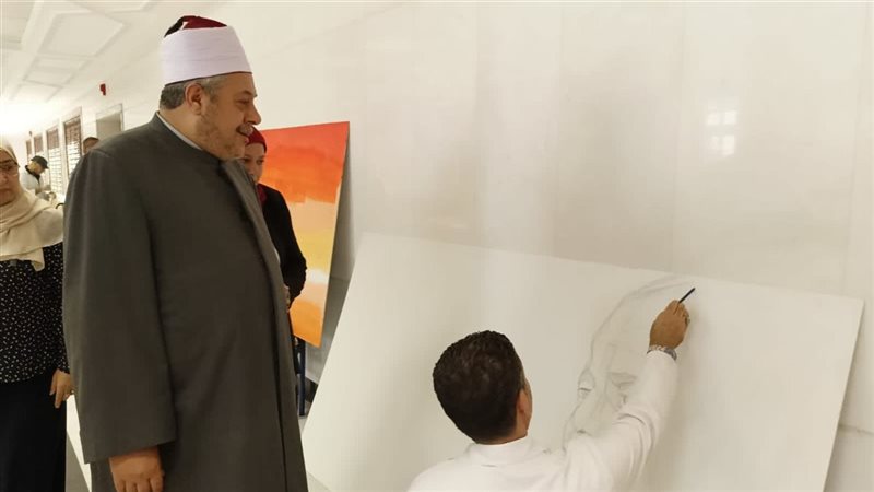 رئيس قطاع المعاهد