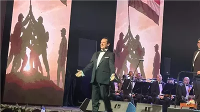 محمد ثروت يتألق بأغانيه الوطنية في حفل انتصارات أكتوبر بدار الأوبرا |صور