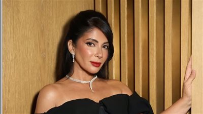 تعليق صوتي..منى زكي لنيوز رووم:هشارك اليوم  في احتفالية المتحف المصري الكبير”