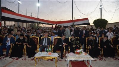 محافظ أسيوط والبابا تواضروس يضعان حجر الأساس لمدرسة سانت ماري الدولية للغات 