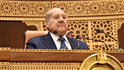 رئيس مجلس الشيوخ يودع العاملين في آخر يوم له بالمجلس ويشكر الأمانة العامة