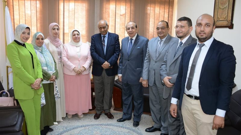 المشاركون في برنامج