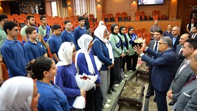 محافظ الدقهلية يشدد على دور الشباب في بناء المستقبل خلال احتفالات أكتوبر