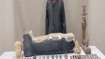 حبس المتهم بحيازة 533 قطعة أثرية بمحافظة بنى سويف 