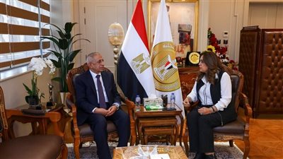 الدكتورة منال عوض تبحث مع رئيس الأكاديمية العربية ملفات التعاون المشترك 