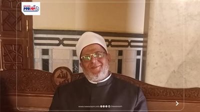 «هكذا أمرنا أن نوقر».. إمام مسجد السيدة رقية يكشف آدب طالب العلم مع معلمه|خاص