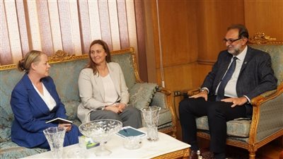 رئيس القومية لسلامة الغذاء يلتقي المستشارين الزراعي والتجاري بسفارة نيوزيلندا