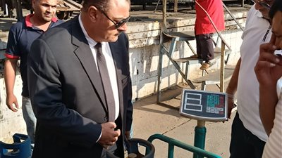 وكيل تموين دمياط يفاجئ محطات الغاز ويتفقد الاسطوانات بنفسه 