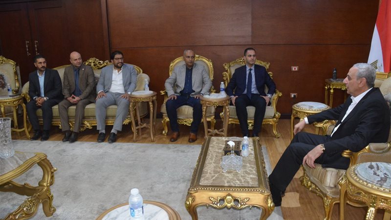 محافظ الغربية ونائب