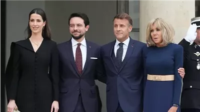 الأميرة رجوة بإطلالة أنيقة بتوقيع سعودي خلال زيارتها لباريس 